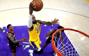 Os “absolutistas da IA” estão comprando o esporte. E os Lakers são apenas o começo