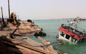 Houthis planning to seize vital Bab el-Mandeb Strait, Yemen government warns