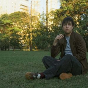 Dimas transforma desilusão amorosa em arte em 'Cinema Tropical