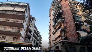 Uomo di 62 anni sotto sfratto si barrica in casa armato di pistola, intervengono i carabinieri