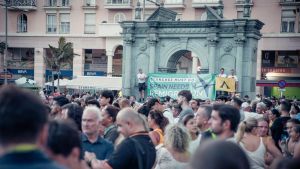 Una campaña europea impulsada por supremacistas blancos convoca protestas en Barcelona y Madrid en plena crisis de Ceuta