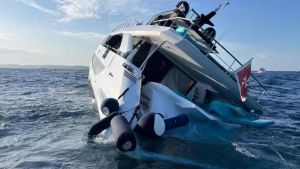 Chi è il proprietario dello yacht affondato in Costa Smeralda, il panfilo Angiola II da 8 milioni è ancora sott’acqua a 7 metri