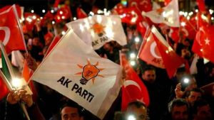 AK Parti iktidarına yönelik temel eleştiriler ve hâkim partinin devam etme koşulları üzerine