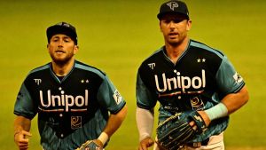 Baseball, nella semifinale la Fortitudo dimezza lo svantaggio nella serie con San Marino vincendo 3-2. Unipol, la festa del Liberatore. Un fuoricampo riaccende il Falchi