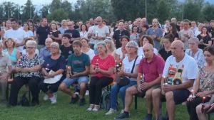 Alla fiaccolata per Nicola ad Asolo preghiere e appelli: 