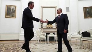 Da li je to ruski ambasador ponudio „pomoć“ Vučiću na izborima?