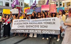 Kadınlardan cinsel şiddete tepki: 