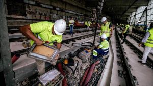 El tramo en obras de la L1 del metro de Barcelona reabrirá el 29 de agosto tras la renovación de vías