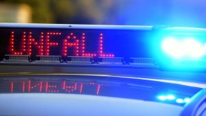 Drama nach Geisterfahrt auf der A5 – zwei Tote und ein schwer verletztes Kind