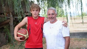 Basketball-Talent Emil Ackermann schafft großen sportlichen Sprung