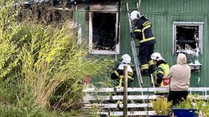 Beredskabet kaldt ud med fire køretøjer: - Det brændte kraftigt, da vi nåede fre...