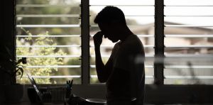 Agir contre ses principes au travail, une souffrance psychologique encore méconnue