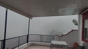 Una tormenta de alto riesgo azota la provincia de Valencia con vientos de hasta 140 km/h y granizo