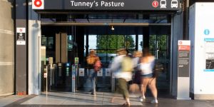 I agree: Ottawa’s transit failures don’t belong to one mayor