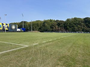 Foot – Pau FC : la pelouse du terrain d’entraînement au cœur des tensions