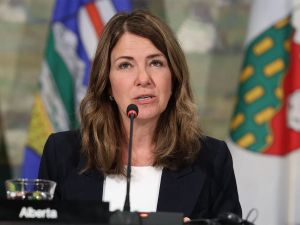 Rob Breakenridge: Sanctimonious Liberals have no business butting into Alberta health care