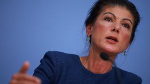 Sahra Wagenknecht si assottiglia e cerca l’abbraccio dell’AfD