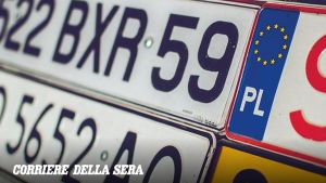 Stretta per le auto con targhe estere. Scatta l’obbligo di assicurarsi in Italia