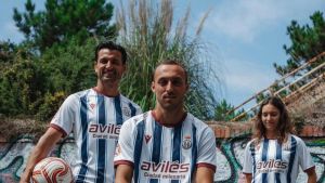 Esta es la nueva camiseta del Avilés que se estrena hoy: se pondrá a la venta en unas semanas