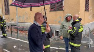 Chivasso conta i danni dopo il nubifragio: tetti scoperchiati, alberi caduti e strade allagate