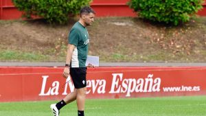 Nicolás Larcamón no da por cerrado el mercado del Sporting: 