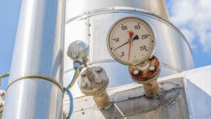 Die Gasspeicher sind nur halbvoll - Symbol für eine verkorkste Energiepolitik