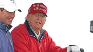 Caracoles y un arquitecto litigante: la batalla urbanística en un pueblo de Irlanda por el otro salón de baile de Trump