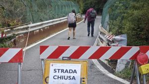 Ponte di via Bonomea sbarrato e lavori in via Commerciale: viabilità a rischio prima delle scuole