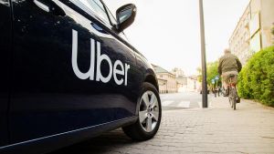 Uber, super-multa da 825 milioni nei Paesi Bassi: migliaia di conducenti ‘disattivati’ dall'algoritmo