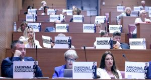 Smrad hrvatske politike – je li ova država osnovana samo da stranci, ali i Hrvati imaju gdje bacati smeće