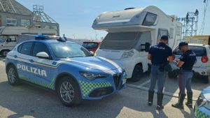 Truffe su auto e camper: acquisiti con falsi bonifici, 7 veicoli in vendita per 300mila euro