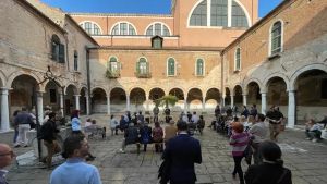 Ex caserma Sanguineti, le famiglie fanno i bagagli dopo la sentenza del Tar: «Faremo ricorso»