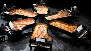Siena, concerto con sei pianoforti nella chiesa di Sant'Agostino
