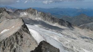 Alpski glečeri nestaju pred očima: Do 2050. mogao bi nestati sav led ispod 3.500 metara