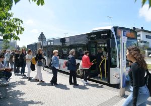 Próxima parada: mira y escucha
