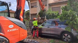 Dopo i danni la città rialza la testa. Ma sei persone sono state evacuate
