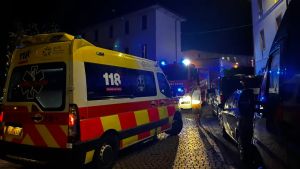 Morto dopo l’incendio nel carcere di Pordenone: aveva già provato a dare fuoco alla cella poco prima