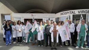 La sanidad, por encima de la batalla política