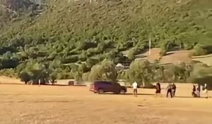 Bileća: Gazio ljude autom, troje povrijeđeno, policija hapsila!