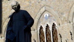 Terzo polo, la vera posta del risiko. Prova generale di capitalismo di governo