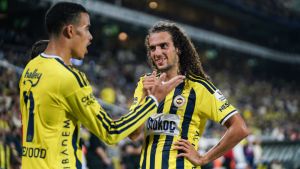 Fenerbahçe yıldızları ile kazandı