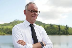 À Mayotte, Édouard Philippe veut réunir la droite en s’attaquant au droit du sol