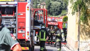 Vigevano, incendio in un appartamento Aler: trovato un cadavere carbonizzato