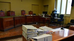 «Ho preso il ladro della mia auto». Il giudice lo libera: mancano prove