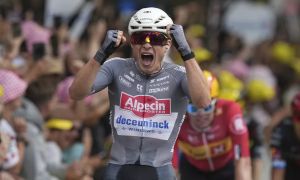 Belgijec s trojčkom etapnih prvih mest do skupne zmage na Renewiju