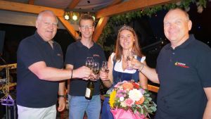 Internationale Gäste und familiäres Flair: Das Stettener Weinfest findet viel Zulauf