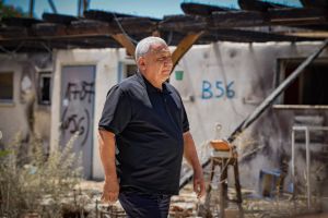 Elections committee chair says Shin Bet has no intel on efforts to harm Eisenkot