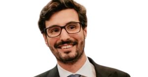 A política não regressou de férias
