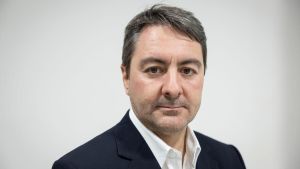 Exigimos aos políticos que nos enganem