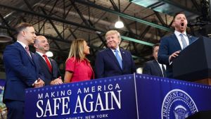 Trump en conflictes, demòcrates dividits